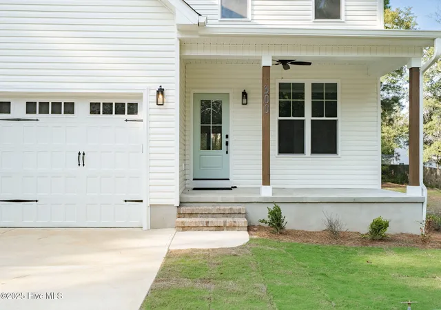 Photo 3 of Single family home for sale at 205 Cameron Ave, Vass, NC 28394 | MLS# 100592429 | Listing updated on 2026-08-18