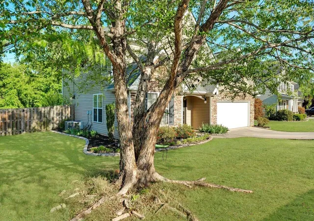 Photo 2 of Single family home for sale at 4033 Ellington Dr, Grovetown, GA 30813 | MLS# 98256408 | Listing updated on 2026-10-23