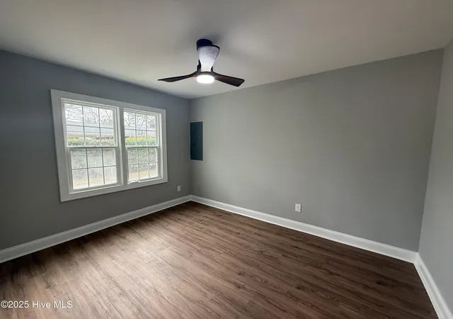 Photo 4 of Single family home for sale at 203 Stewart Ave, Clinton, NC 28328 | MLS# 100546902 | Listing updated on 2026-09-18