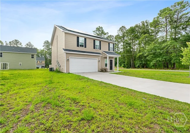 Photo 3 of Single family home for sale at 725 Mill Crk Cir, Hinesville, GA 31313 | MLS# SA361766 | Listing updated on 2026-08-28