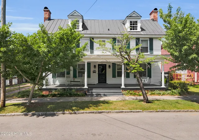 1st image of 208 Johnson St, New Bern, NC 28560 | MLS# 100569485
