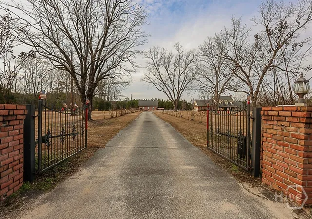 Homes for sale in Springfield, GA | 307 Chester Thomas Rd, Springfield, GA 31329 | MLS# SA348496