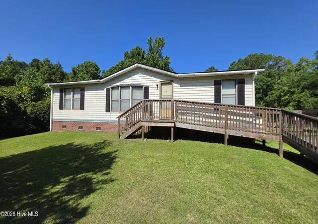 Photo 2 of Manufactured home for sale at 2761 Hwy 70 Beaufort, Beaufort, NC 28516 | MLS# 100594701 | Listing updated on 2026-08-18
