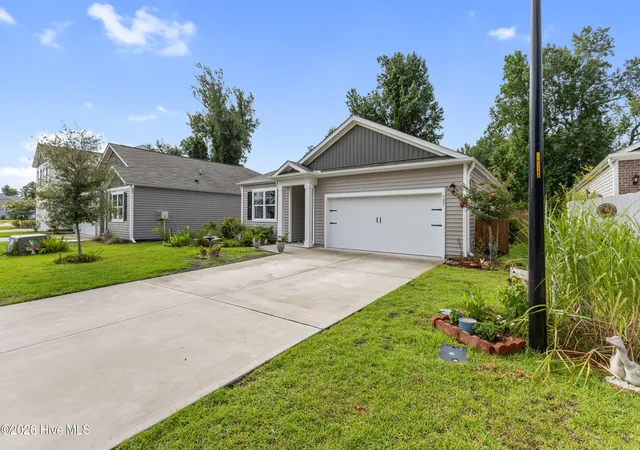 Photo 3 of Single family home for sale at 327 Windy Woods Way #35, Wilmington, NC 28401 | MLS# 100594034 | Listing updated on 2026-09-02
