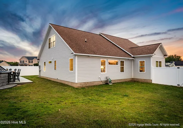 Homes for sale in Greenville, NC | 825 Ladle Dr, Greenville, NC 27858 | MLS# 100567717