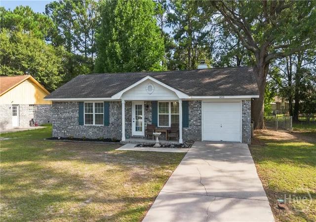 Homes for sale in Hinesville, GA | 1453 Enterprise Dr, Hinesville, GA 31313 | MLS# SA359896