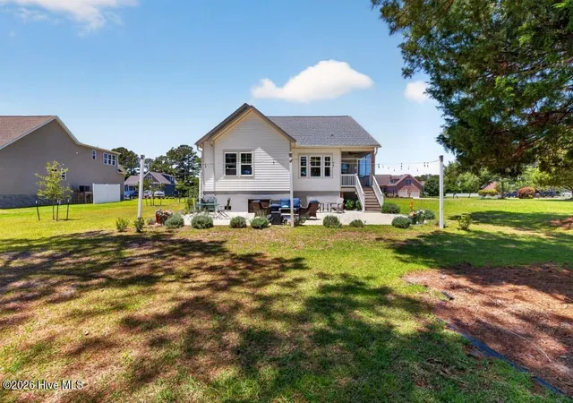 Photo 3 of Single family home for sale at 904 Sea Holly Ct, New Bern, NC 28560 | MLS# 100584014 | Listing updated on 2026-09-15