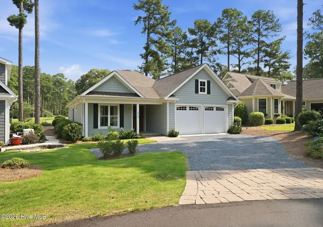 Photo 3 of Single family home for sale at 172 Champions Ridge Dr, Southern Pines, NC 28387 | MLS# 100596215 | Listing updated on 2026-08-31