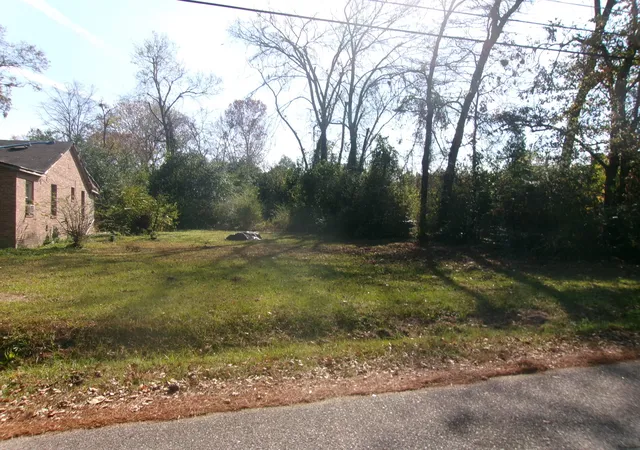 Homes for sale in Augusta, GA | 2216 Sullivan Rd, Augusta, GA 30901 | MLS# 98254432