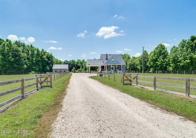 Homes for sale in Beulaville, NC | 424 Jimmy Tate Williams Rd, Beulaville, NC 28518 | MLS# 100581595