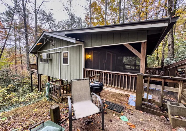 Homes for sale in Hayesville, NC | 231 Dogwood Cir, Hayesville, NC 28904 | MLS# 98544495