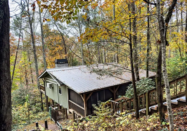 Homes for sale in Hayesville, NC | 231 Dogwood Cir, Hayesville, NC 28904 | MLS# 98544495