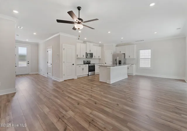 Photo 3 of Single family home for sale at 27 S Umbrella Palm Dr, Hampstead, NC 28443 | MLS# 100579145 | Listing updated on 2026-08-26