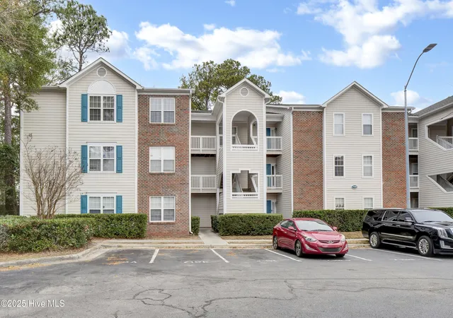 3rd image of 719 Melba Ct, Wilmington, NC 28405