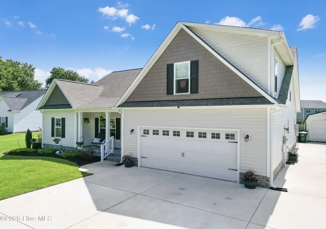 Homes for sale in New Bern, NC | 130 Tupelo Trl, New Bern, NC 28562 | MLS# 100587621