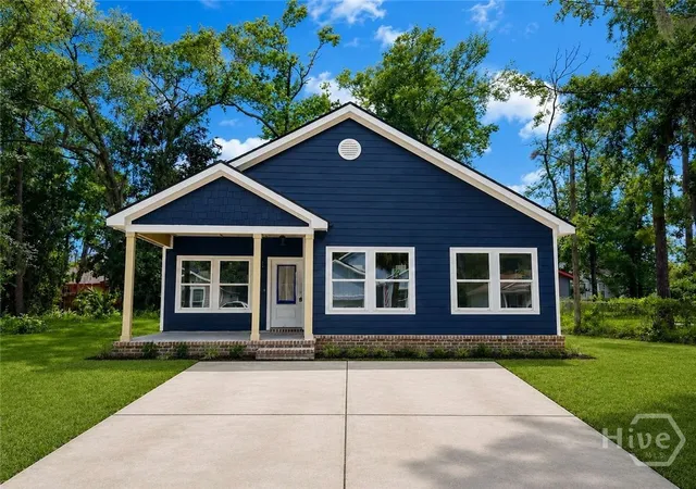 Photo 1 of Single family home for sale at 2307 Coakley St, Savannah, GA 31404 | MLS# SA362535 | Listing updated on 2026-08-12