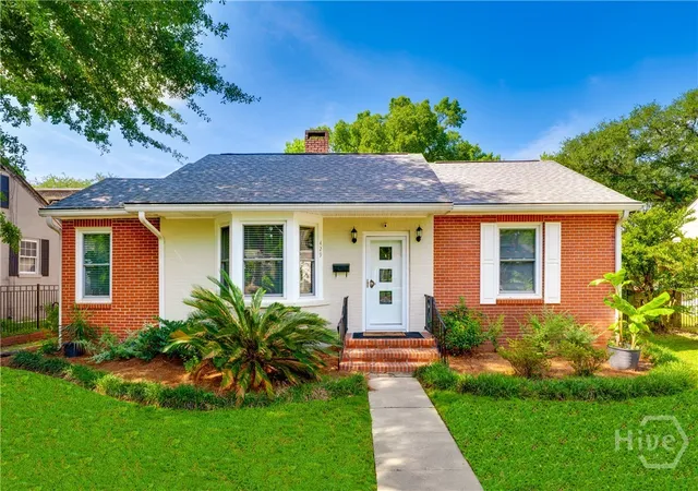 Photo 1 of Single family home for sale at 429 Columbus Dr, Savannah, GA 31405 | MLS# SA358137 | Listing updated on 2026-09-06