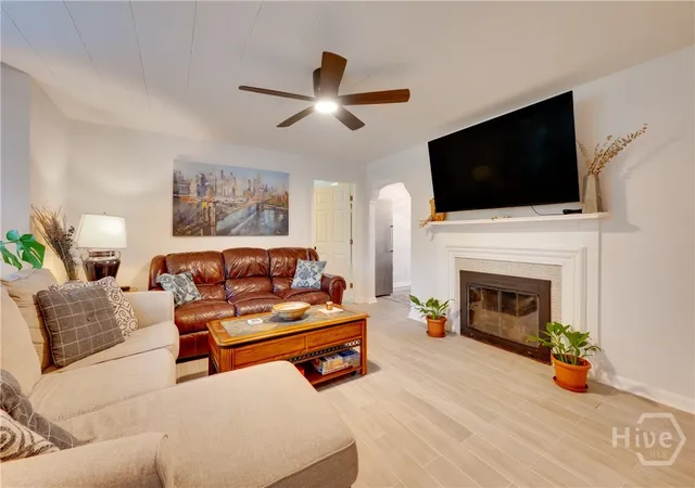 Photo 3 of Single family home for sale at 429 Columbus Dr, Savannah, GA 31405 | MLS# SA358137 | Listing updated on 2026-09-06