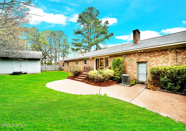 Photo 4 of Single family home for sale at 108 Wilkshire Dr, Greenville, NC 27858 | MLS# 100542620 | Listing updated on 2026-08-28