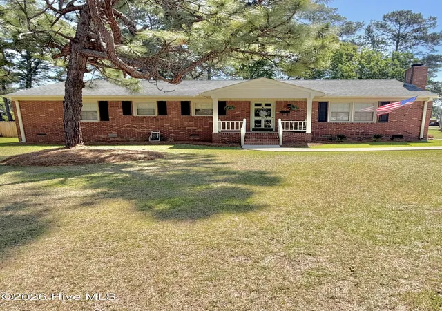 Homes for sale in Tarboro, NC | 1303 Woodgreen Rd, Tarboro, NC 27886 | MLS# 100575770