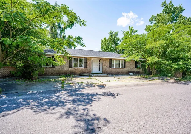 1st image of 119 Crystal Lake Dr, North Augusta, SC 29841 | MLS# 98257295
