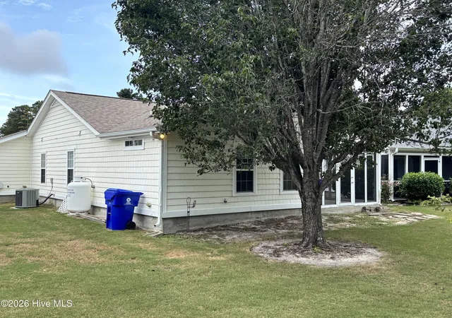 Photo 18 of Single family home for sale at 5195 Minnesota Dr Se, Southport, NC 28461 | MLS# 100594215 | Listing updated on 2026-08-18