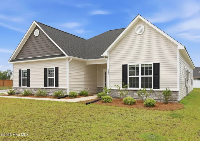 Homes for sale in Jacksonville, NC | 103 Jackson Hts, Jacksonville, NC 28546 | MLS# 100573609