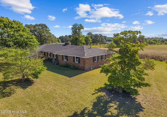 Photo 4 of Single family home for sale at 257 Plantation Dr, Red Springs, NC 28377 | MLS# 100576438 | Listing updated on 2026-08-18