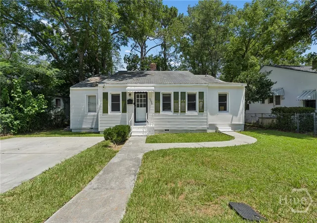 Photo 2 of Single family home for sale at 1224 E 53rd Street, Savannah, GA 31404 | MLS# SA361509 | Listing updated on 2026-07-29