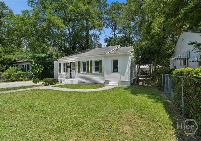 Photo 3 of Single family home for sale at 1224 E 53rd Street, Savannah, GA 31404 | MLS# SA361509 | Listing updated on 2026-07-29