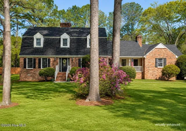 Homes for sale in New Bern, NC | 904 Hidden Dr, New Bern, NC 28562 | MLS# 100565057