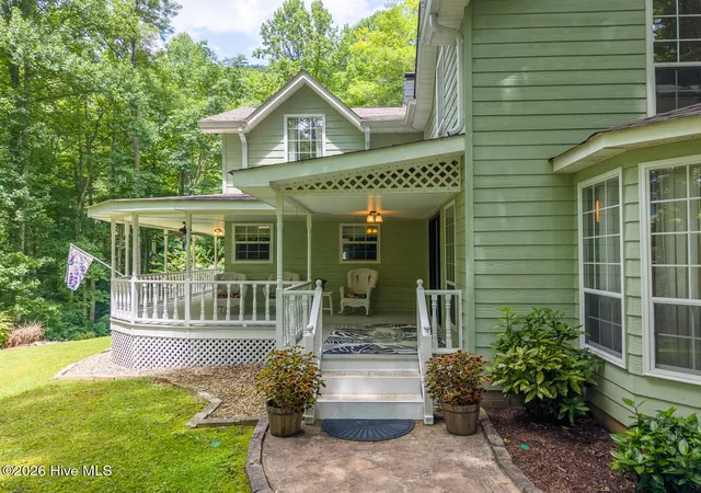 Photo 2 of Single family home for sale at 7261 Yellow Crk Rd, Robbinsville, NC 28771 | MLS# 100595296 | Listing updated on 2026-08-18