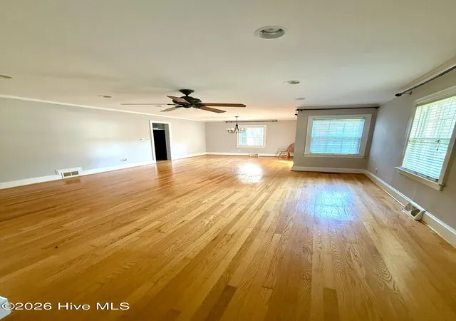 2nd image of 2106 Southview Dr, Greenville, NC 27858 | MLS# 100571538