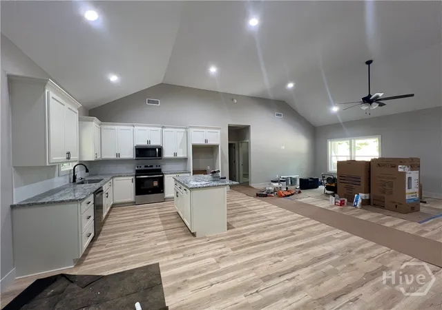 Homes for sale in Comer, GA | 79 S Gholston Ext, Comer, GA 30629 | MLS# CL351955
