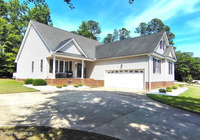 Photo 2 of Single family home for sale at 1804 Eastwood Ln, Rocky Mount, NC 27804 | MLS# 100579568 | Listing updated on 2026-10-01