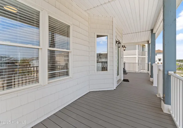 Photo 4 of Single family home for sale at 6621 W Beach Dr, Oak Island, NC 28465 | MLS# 100554405 | Listing updated on 2026-09-05