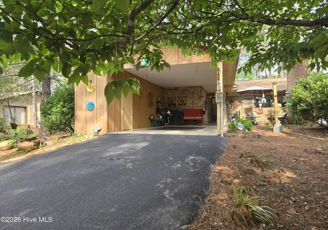 Photo 2 of Townhouse for sale at 642 Redwood Dr, Southern Pines, NC 28387 | MLS# 100550221 | Listing updated on 2026-08-18