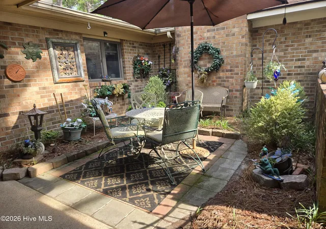 Photo 5 of Townhouse for sale at 642 Redwood Dr, Southern Pines, NC 28387 | MLS# 100550221 | Listing updated on 2026-08-18
