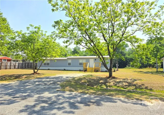 Homes for sale in Metter, GA | 956 Donaldson St, Metter, GA 30439 | MLS# SA354513