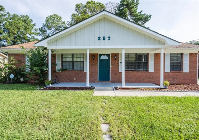 Homes for sale in Hinesville, GA | 257 Whitetail Cir, Hinesville, GA 31313 | MLS# SA356682