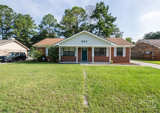 Homes for sale in Hinesville, GA | 257 Whitetail Cir, Hinesville, GA 31313 | MLS# SA356682