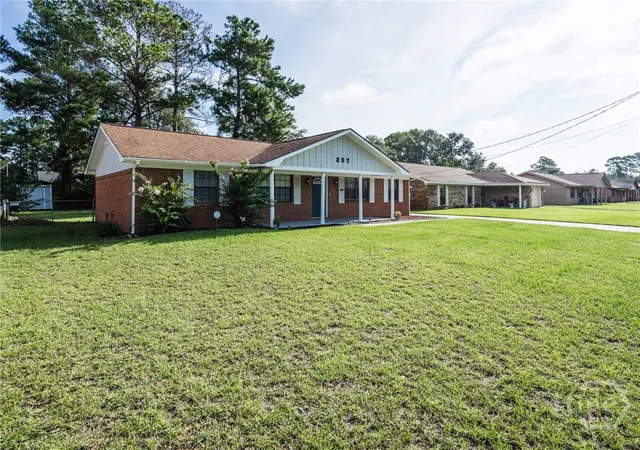 Homes for sale in Hinesville, GA | 257 Whitetail Cir, Hinesville, GA 31313 | MLS# SA356682