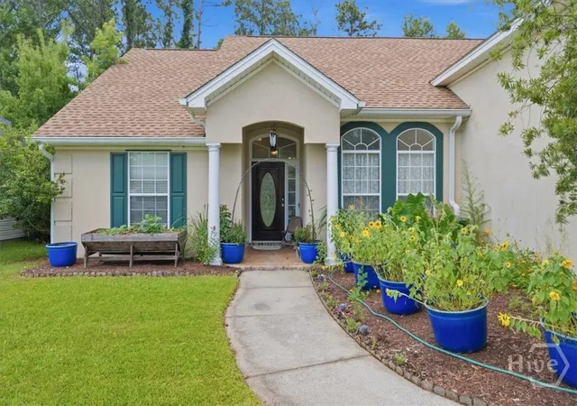 Photo 1 of Single family home for sale at 725 Laurel Hl Cir, Richmond Hill, GA 31324 | MLS# SA361382 | Listing updated on 2026-08-31