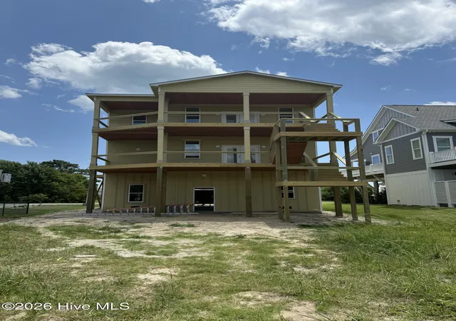 Photo 4 of Single family home for sale at 136 Singleton St, Sneads Ferry, NC 28460 | MLS# 100584136 | Listing updated on 2026-08-27