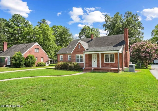Photo 3 of Single family home for sale at 1506 E Holly St, Goldsboro, NC 27530 | MLS# 100595125 | Listing updated on 2026-09-20