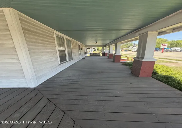 Photo 1 of Single family home for sale at 209 N Pollock St, Selma, NC 27576 | MLS# 100592302 | Listing updated on 2026-08-18