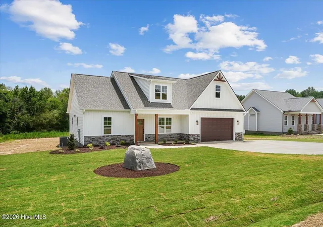Homes for sale in Spring Hope, NC | 7345 Hill Rd, Spring Hope, NC 27882 | MLS# 100585866
