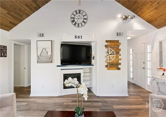 3rd image of 240 Georgia St, St Simons Island, GA 31522 | MLS# SA348811