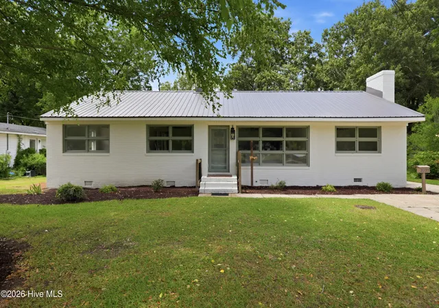 Homes for sale in Farmville, NC | 3222 N Contentnea St, Farmville, NC 27828 | MLS# 100582140