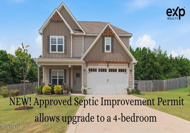 Photo 3 of Single family home for sale at 816 Warwick Ln, Carthage, NC 28327 | MLS# 100583309 | Listing updated on 2026-08-18